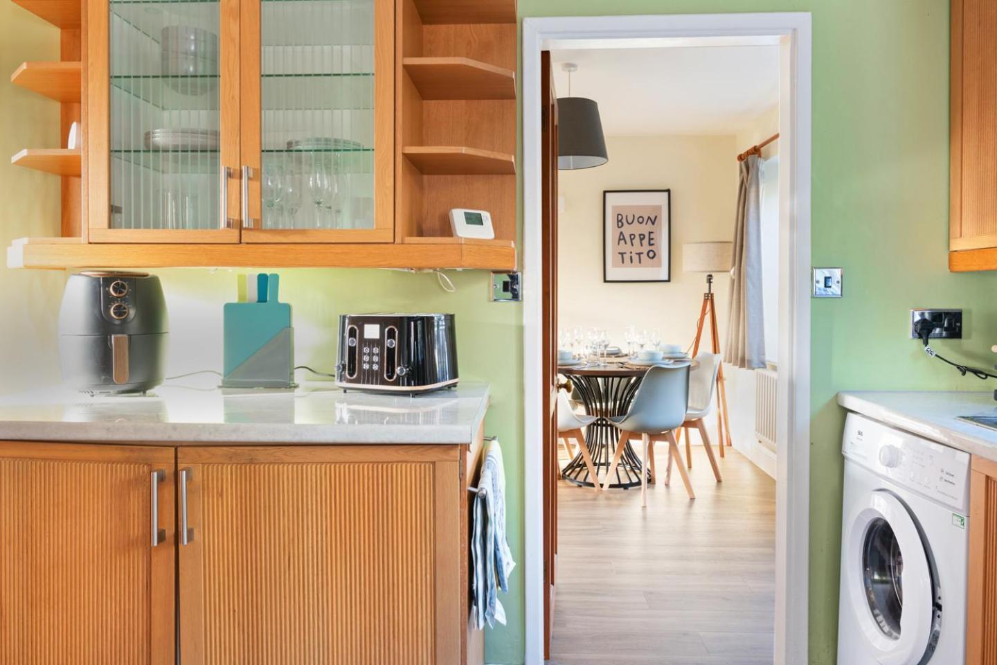 3 Bedroom House - Well Presented - Spacious - Flexible Check In - Free Parking ノッティンガム エクステリア 写真