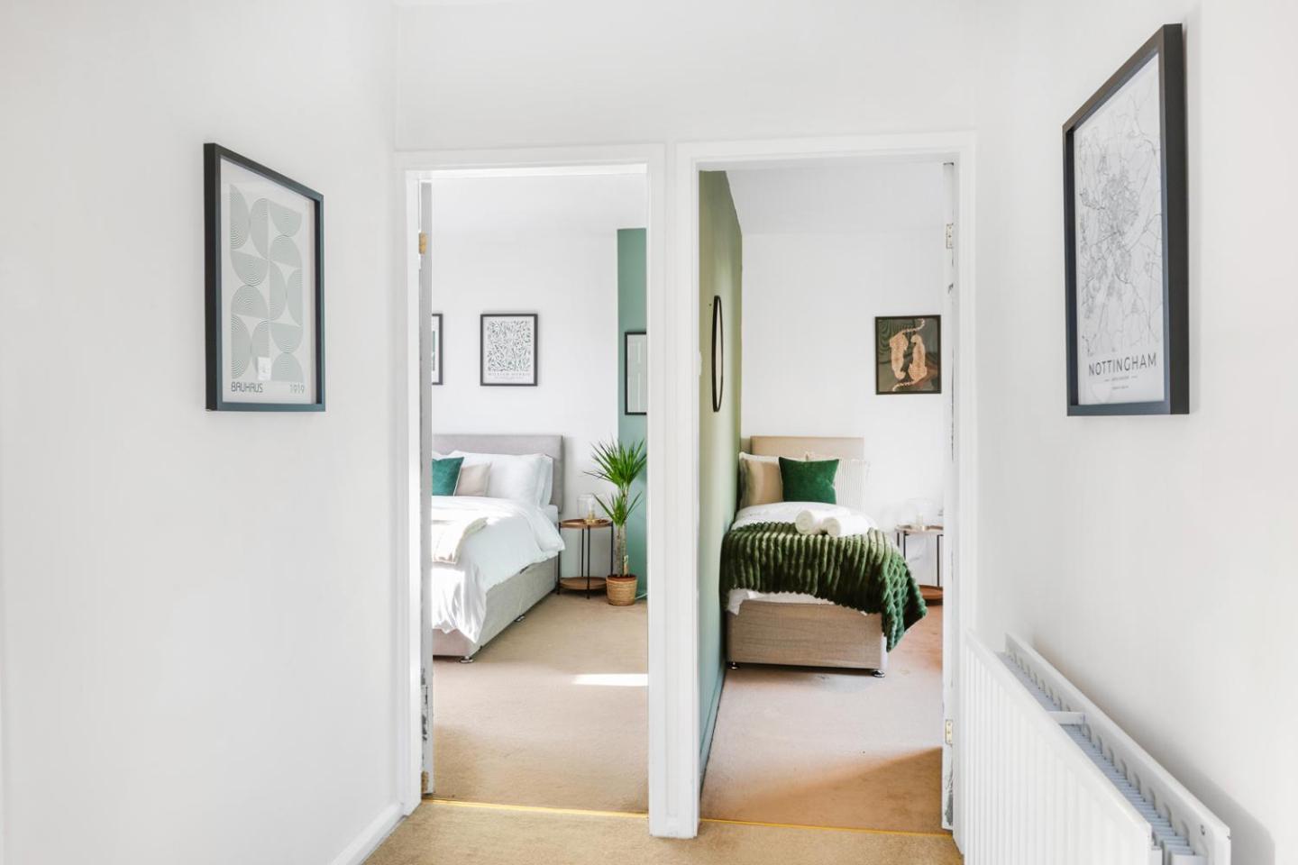 3 Bedroom House - Well Presented - Spacious - Flexible Check In - Free Parking ノッティンガム エクステリア 写真